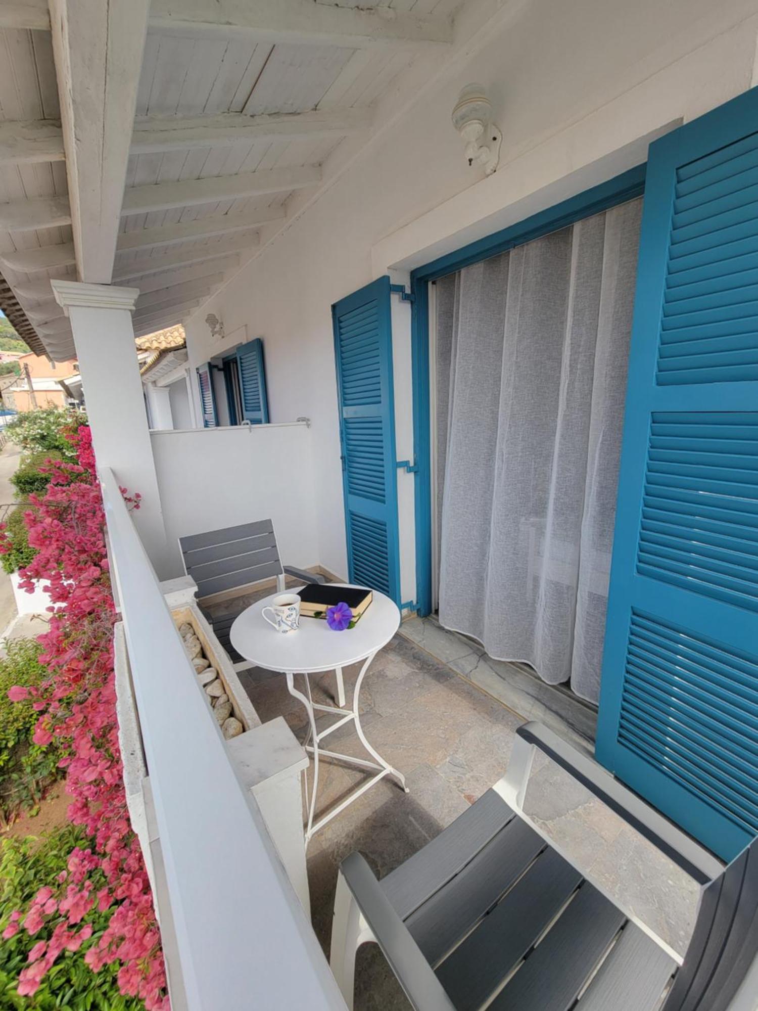 Kalimera Studios And Apartments Moraḯtika Ngoại thất bức ảnh