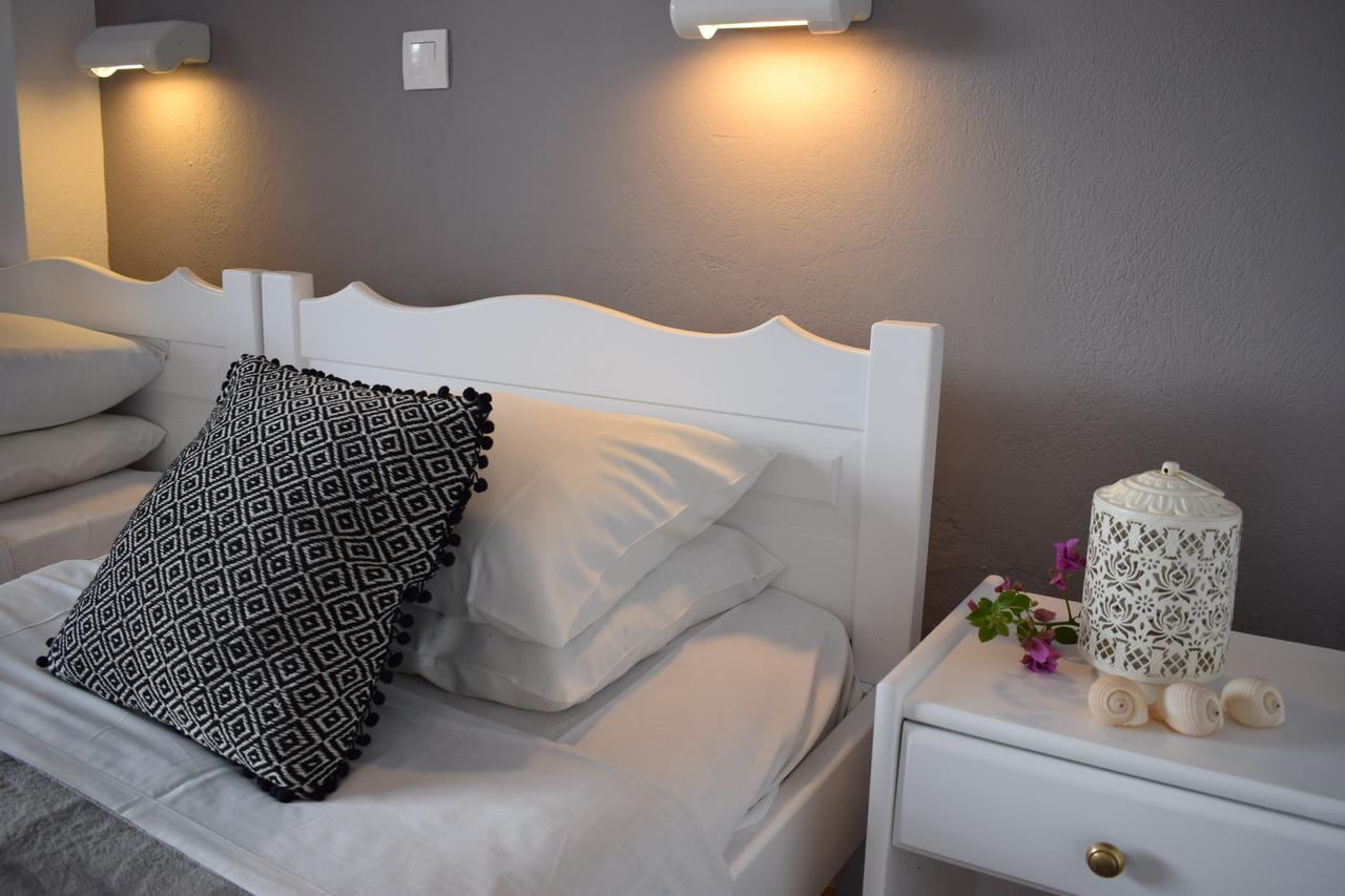 Kalimera Studios And Apartments Moraḯtika Ngoại thất bức ảnh